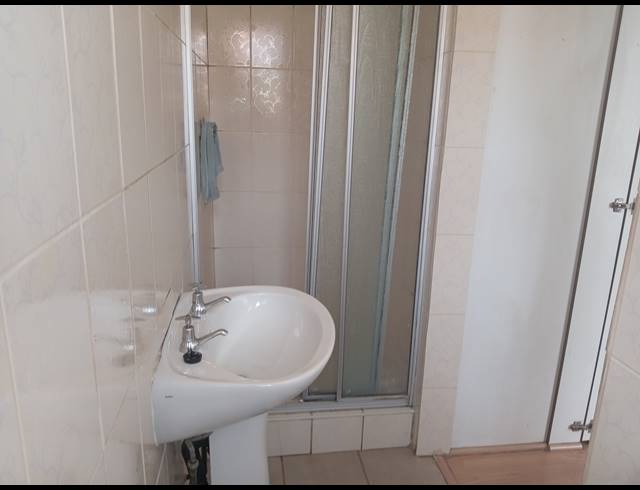 3 BEDROOM FREEHOLD FOR SALE IN LEACHVILLE